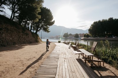 AI-generated travel thumbnail for Viniegra de Abajo