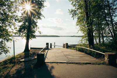AI-generated travel thumbnail for Vkhodnoy