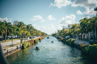 AI-generated travel thumbnail for West Miami