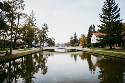 AI-generated travel thumbnail for Woodend