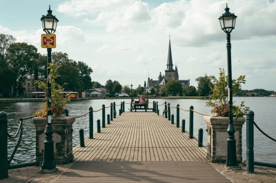 AI-generated travel thumbnail for Woubrugge