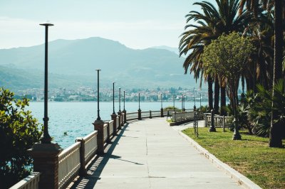 AI-generated travel thumbnail for Yalta
