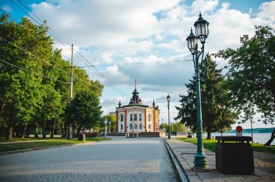 AI-generated travel thumbnail for Yaroslavl