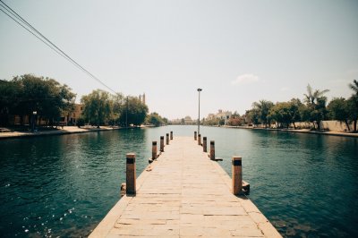 AI-generated travel thumbnail for Yavné