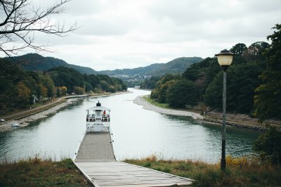 AI-generated travel thumbnail for Yawata