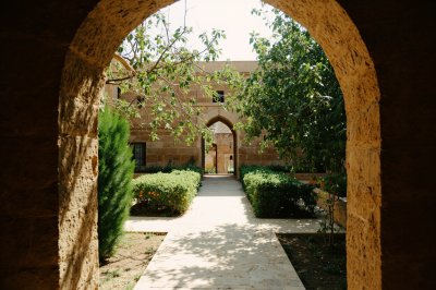 AI-generated travel thumbnail for Yazd