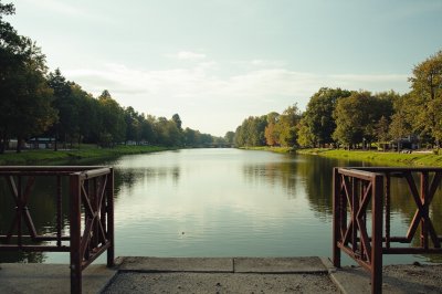 AI-generated travel thumbnail for Zădăreni