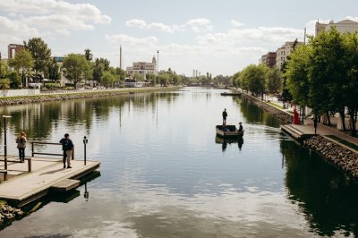 AI-generated travel thumbnail for Zanjan