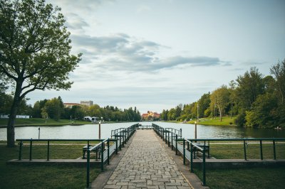 AI-generated travel thumbnail for Zhlobin