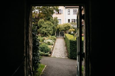 AI-generated travel thumbnail for Zuzwil